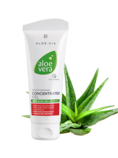 Das LR Aloe Vera Concentrated Gel Feuchtigkeitsspendende Gelkonzentrat mit 90% reinem Aloe Vera Blattgel kühlt und versorgt die Haut mit wohltuender Feuchtigkeit.