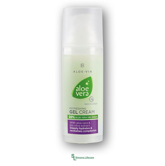 Leicht, erfrischend und schnell einziehend. Der tägliche Frischekick für deine Haut - die LR Aloe Vera Refreshing Gel Cream Erfrischende Gel Creme, 50ml. Jetzt bei Simons.Lifecare zum SONDERPREIS!