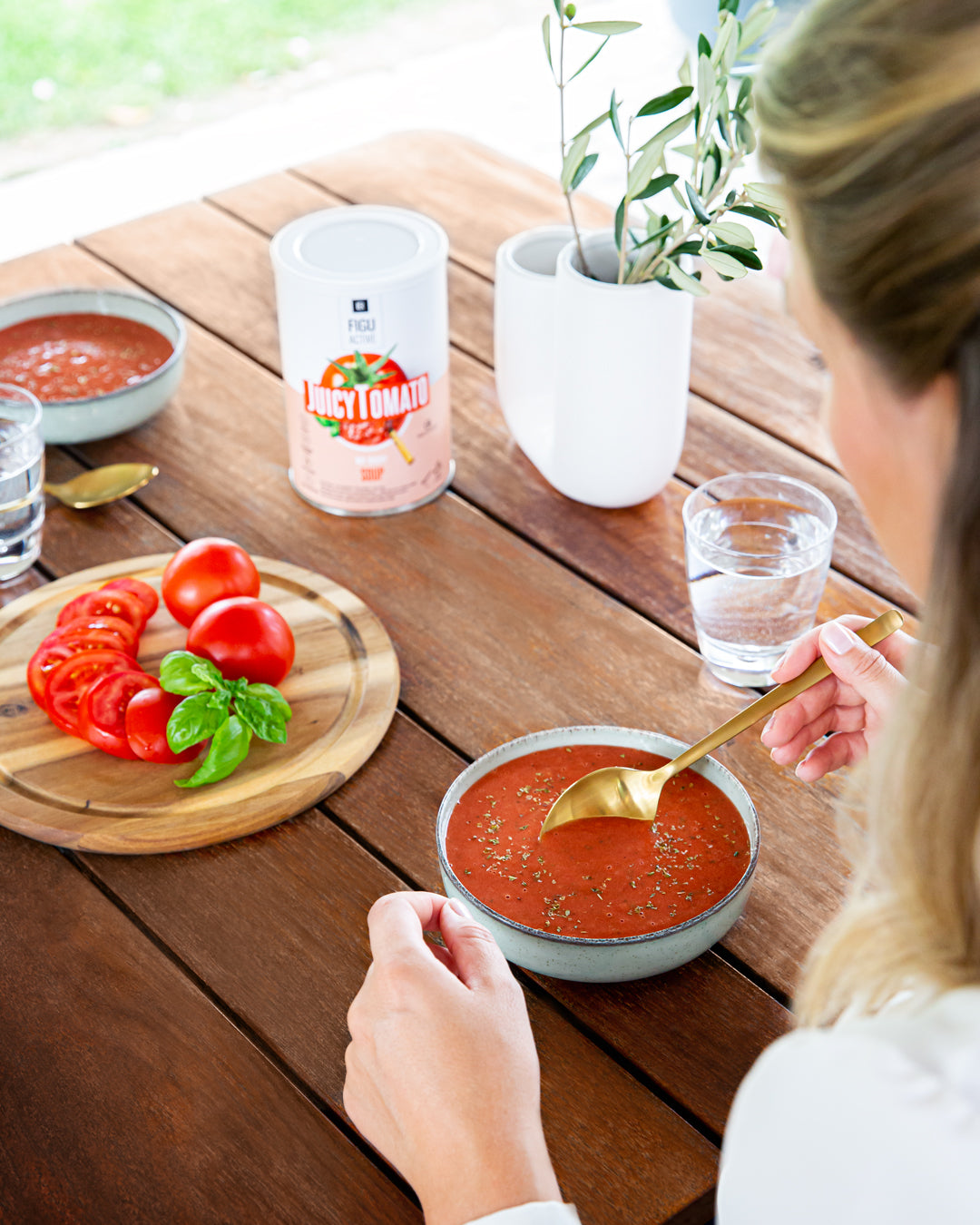 Mediterranes Summer-Feeling - mit der LR FIGUACTIVE Juicy Tomato Soup Tomaten Suppe.